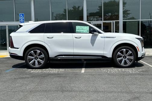 2025 Cadillac Escalade IQ Luxury