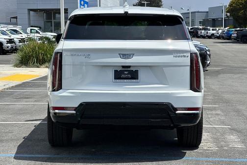 2025 Cadillac Escalade IQ Luxury