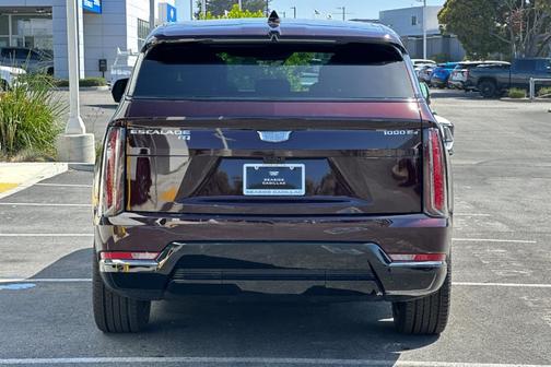 2025 Cadillac Escalade IQ Sport 1
