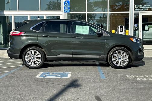 2022 Ford Edge Titanium