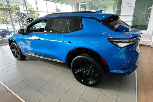 2025 Chevrolet Equinox EV RS