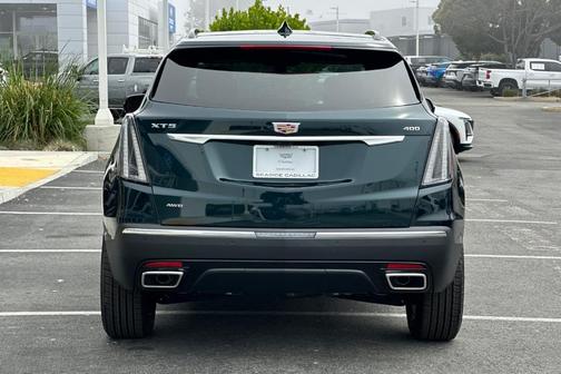 2025 Cadillac XT5 Sport