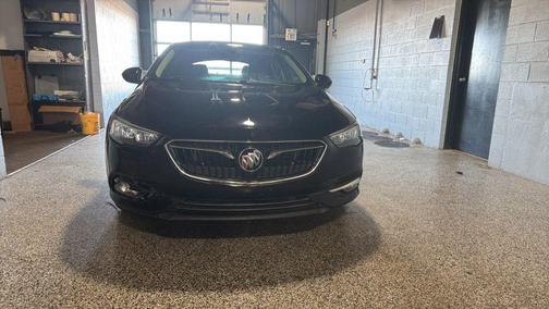 2018 Buick Regal Sportback Essence