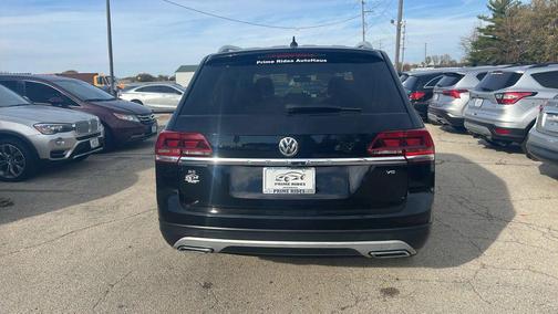 2018 Volkswagen Atlas SE w/Tech Pkg Sport Utility 4D
