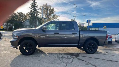 2016 RAM 1500 Sport