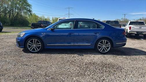 2017 Volkswagen Passat 1.8T R-Line w/Comfort