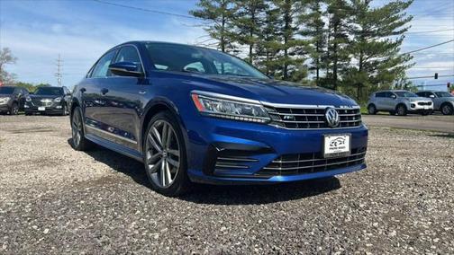 2017 Volkswagen Passat 1.8T R-Line w/Comfort