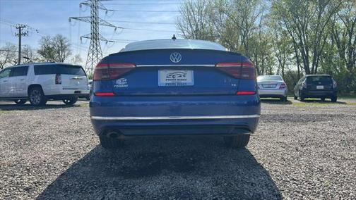 2017 Volkswagen Passat 1.8T R-Line w/Comfort