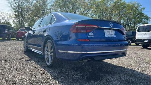2017 Volkswagen Passat 1.8T R-Line w/Comfort