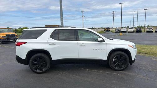 Summit White 2021 Chevrolet Traverse LT Leather