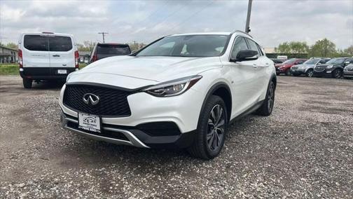 2018 INFINITI QX30 Luxury