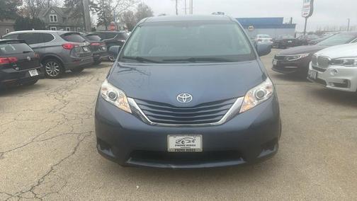 2016 Toyota Sienna LE