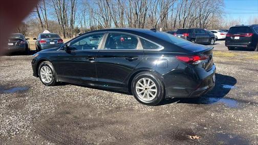 2018 Hyundai SONATA SE