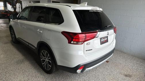 2017 Mitsubishi Outlander SE