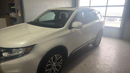 2017 Mitsubishi Outlander SE