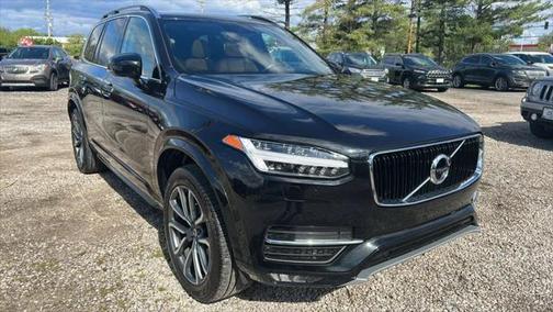 2017 Volvo XC90 T6 Momentum