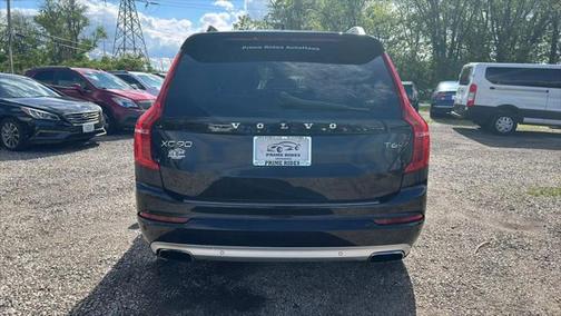 2017 Volvo XC90 T6 Momentum