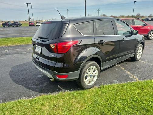Agate Black Metallic 2019 Ford Escape SE
