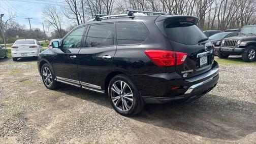 2017 Nissan Pathfinder Platinum