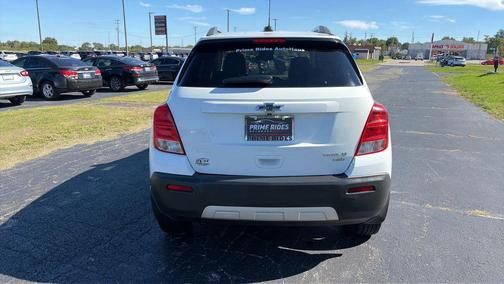 Summit White 2016 Chevrolet Trax LT