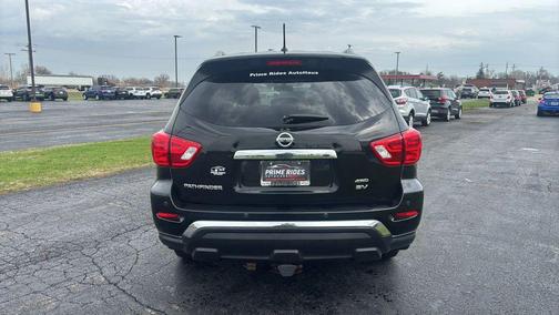 Magnetic Black Metallic 2017 Nissan Pathfinder SV