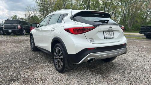 2018 INFINITI QX30 Luxury