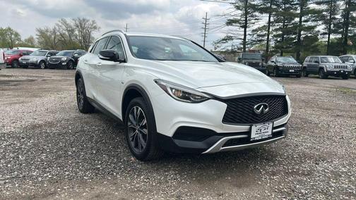 2018 INFINITI QX30 Luxury