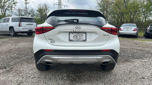 2018 INFINITI QX30 Luxury
