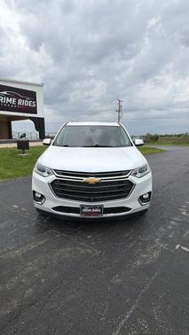 Iridescent Pearl Tricoat 2021 Chevrolet Traverse Premier