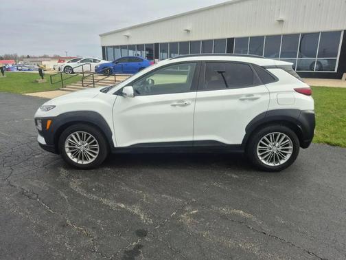 2021 Hyundai KONA SEL