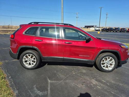 2015 Jeep Cherokee Sport