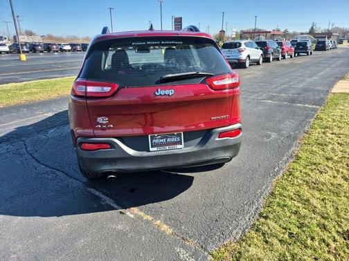 2015 Jeep Cherokee Sport