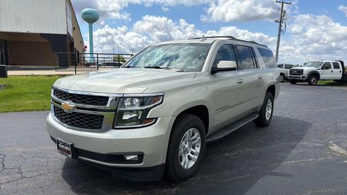 Gold 2017 Chevrolet Suburban LT