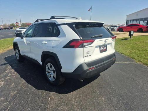 2020 Toyota RAV4 LE