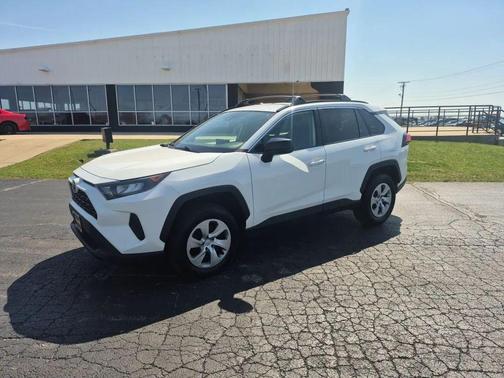 2020 Toyota RAV4 LE