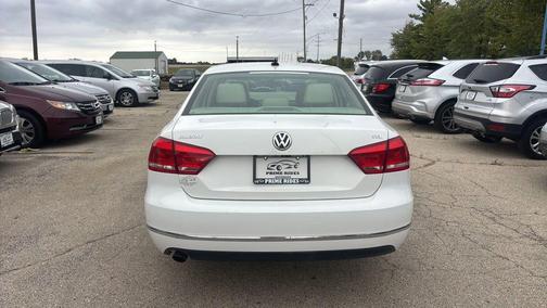 2013 Volkswagen Passat 2.5 SEL Premium