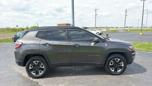 Granite Crystal Metallic Clearcoat 2018 Jeep Compass Trailhawk