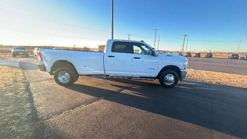 2024 RAM 3500 Big Horn Crew Cab 4x4 8' Box