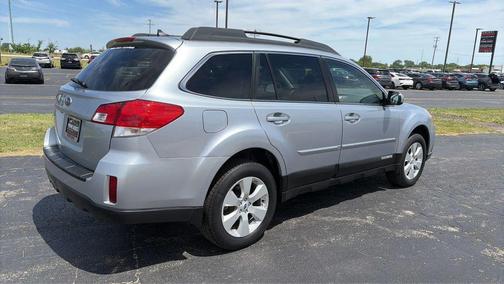 Ice Silver Metallic 2012 Subaru Outback 2.5i Limited