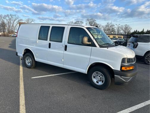 Summit White 2024 Chevrolet Express 2500 Work Van
