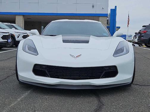 Arctic White 2019 Chevrolet Corvette Grand Sport
