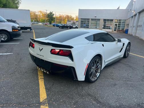 Arctic White 2019 Chevrolet Corvette Grand Sport