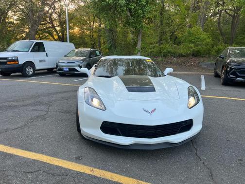 Arctic White 2019 Chevrolet Corvette Grand Sport