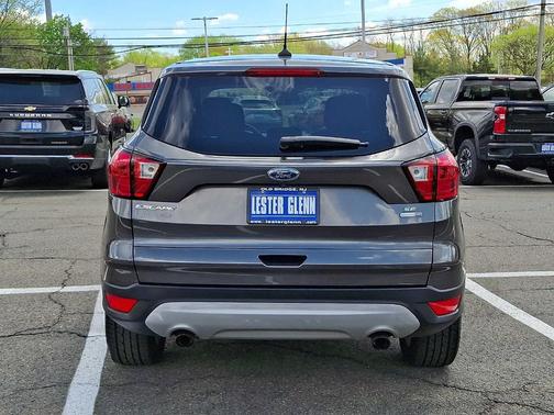Magnetic Metallic 2019 Ford Escape SE