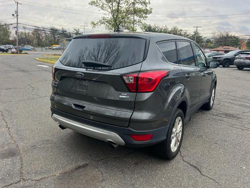 Magnetic Metallic 2019 Ford Escape SE