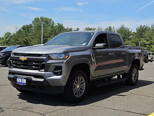 Sterling Gray Metallic 2023 Chevrolet Colorado LT