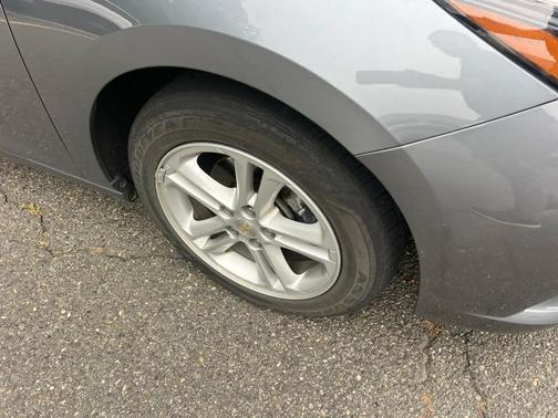 Satin Steel Metallic 2018 Chevrolet Cruze LT