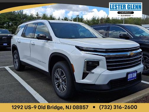 Summit White 2026 Chevrolet Traverse LT