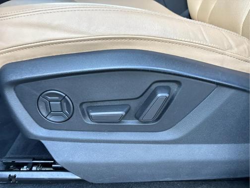 2022 Audi Q7 45 Premium Plus