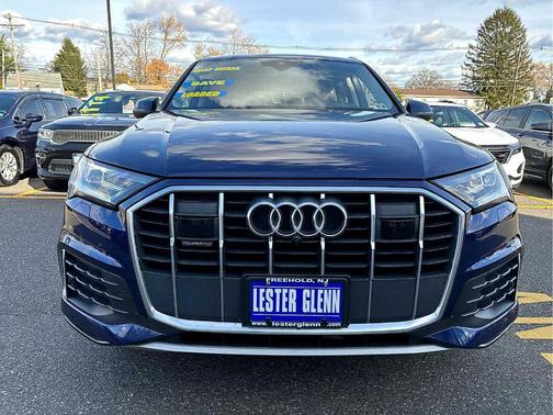 2022 Audi Q7 45 Premium Plus